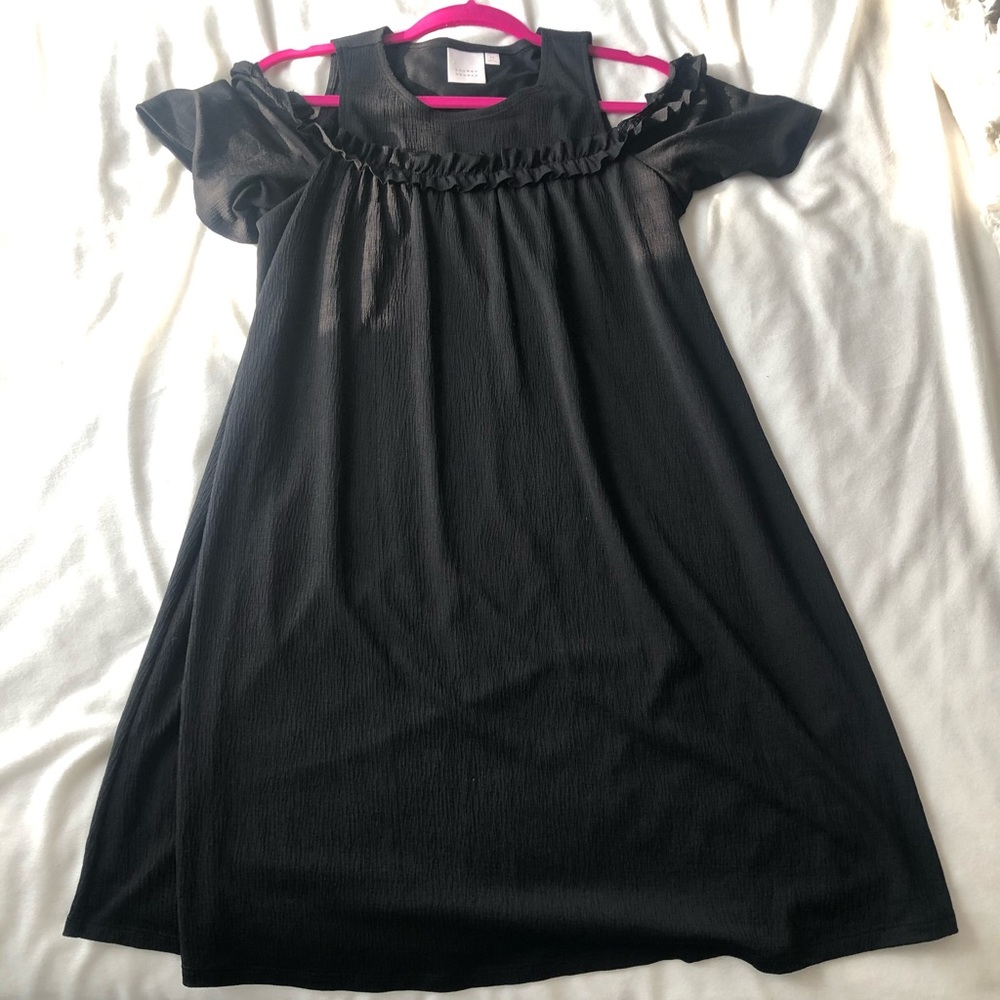 Black “cold shoulder” dress size M